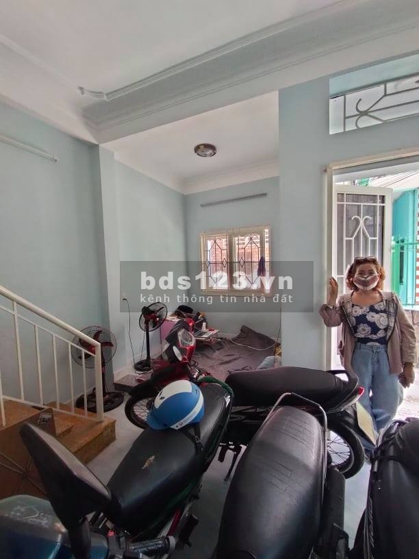 Bán nhà đường Quang Trung, P.10, Gò Vấp, lô góc, mặt tiền 4.2m giá bán chỉ 2.7 tỷ