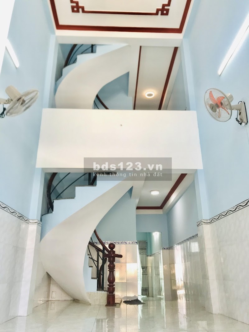 Giá bán 4,5 tỷ nhà hẻm xe hơi Bà Lài Quận 6 diện tích sử dụng 50m2, 03 phòng ngủ