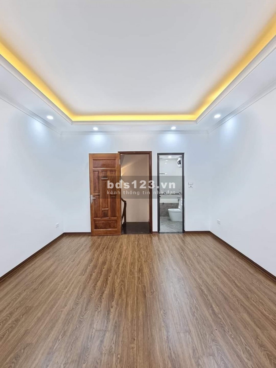 Bán nhà Tây Sơn, Đống Đa, nhà đẹp, nội thất xịn, ô tô đỗ cửa, 45m2, 4 tầng, chỉ 4.5 tỷ