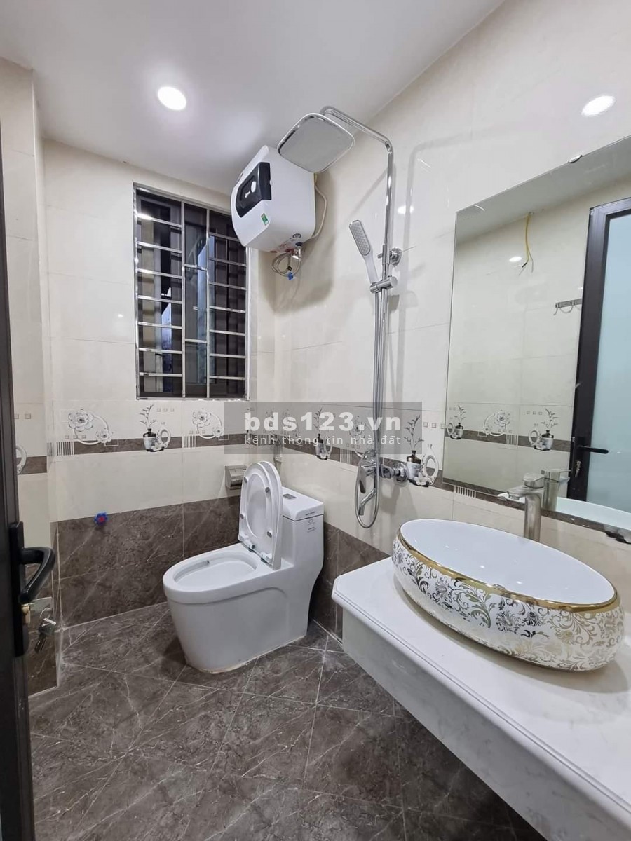 Bán nhà Tây Sơn, Đống Đa, nhà đẹp, nội thất xịn, ô tô đỗ cửa, 45m2, 4 tầng, chỉ 4.5 tỷ