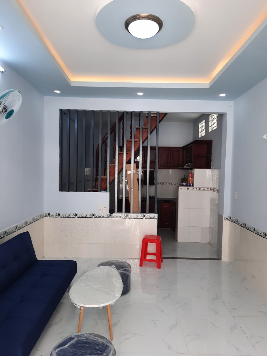 Đường số 5, cần bán nhà nguyên căn hẻm 1 xẹt diện tích 33m2, 2 tầng giá chỉ 3,15 Tỷ
