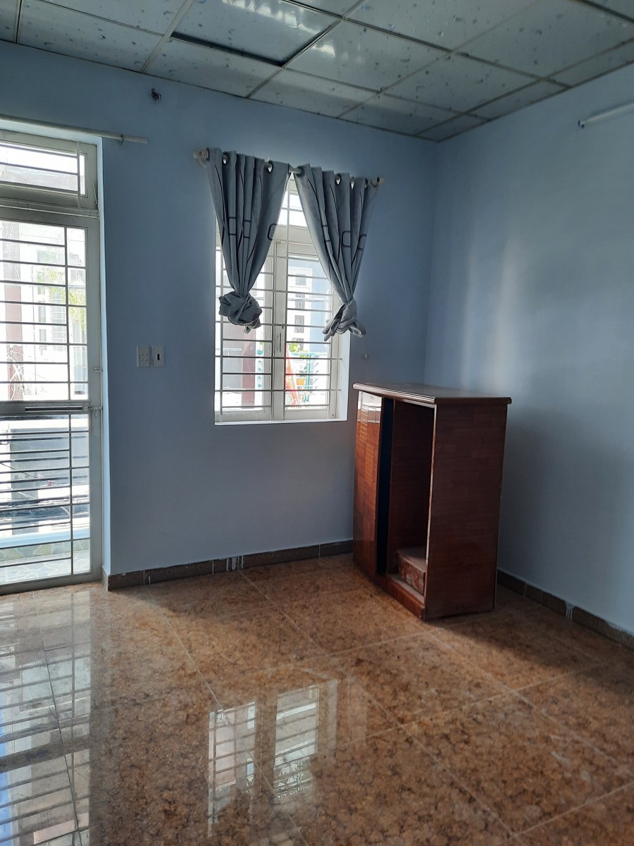 Đường số 5, cần bán nhà nguyên căn hẻm 1 xẹt diện tích 33m2, 2 tầng giá chỉ 3,15 Tỷ
