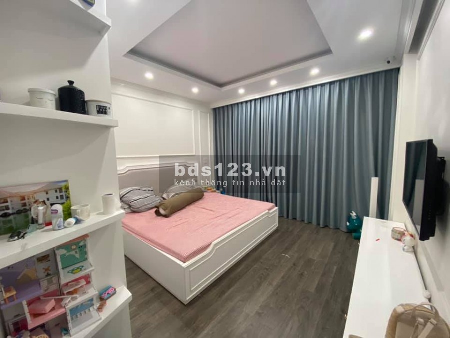 Bán nhà ngã 4 Tố Hữu Lê Trọng Tấn, dòng tiền, tăng trưởng ổn định bền vững, dt 50m2, giá 5,3 tỷ