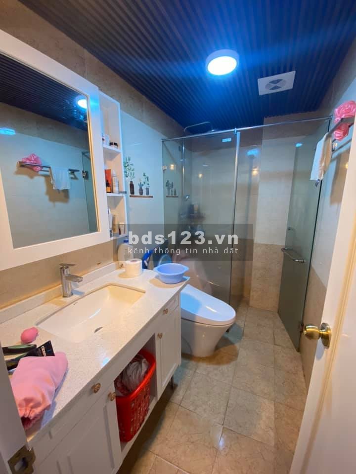 Bán nhà ngã 4 Tố Hữu Lê Trọng Tấn, dòng tiền, tăng trưởng ổn định bền vững, dt 50m2, giá 5,3 tỷ