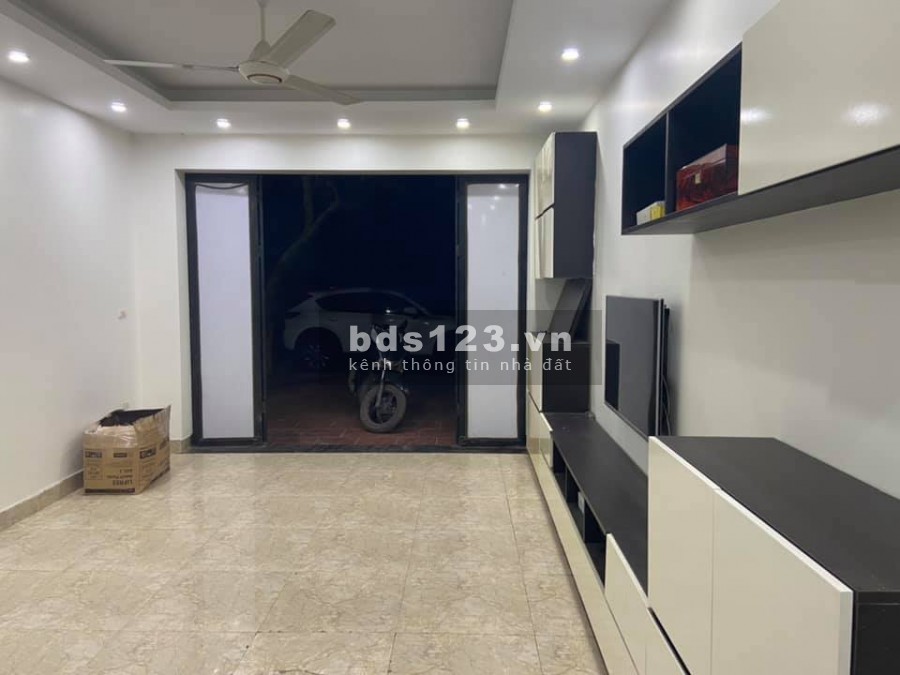 Bán nhà ngã 4 Tố Hữu Lê Trọng Tấn, dòng tiền, tăng trưởng ổn định bền vững, dt 50m2, giá 5,3 tỷ
