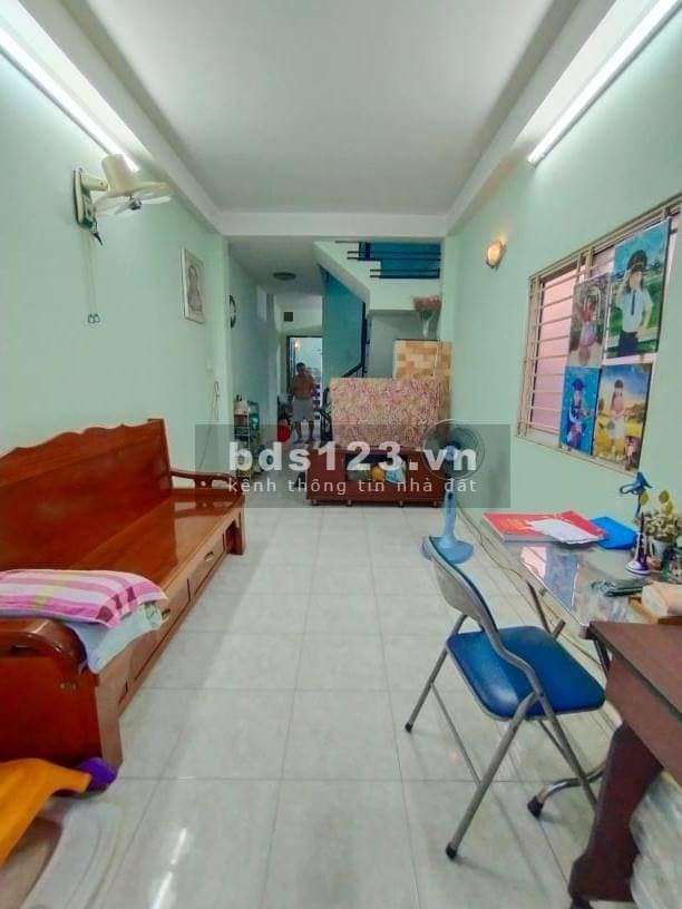 Bán gấp nhà nguyên căn 3 tầng giáp Quận 1, đường Đinh Tiên Hoàng Quận Bình Thạnh