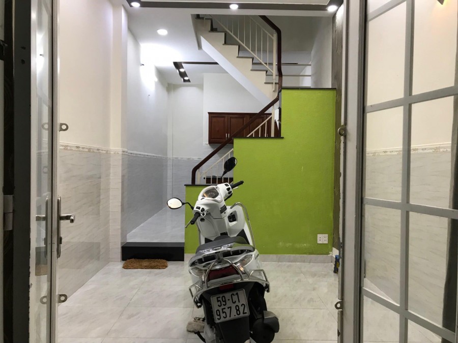 Bán nhà mặt tiền kinh doanh, Xóm Chiếu phường 16, Quận 4, giá bán chỉ 5.65 tỷ
