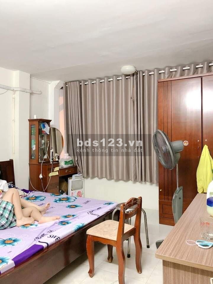 Bán nhà mặt tiền Lê Văn Lương, Quận 7, đúc kiên cố 3 lầu, giá bán nhanh 7.9 tỷ