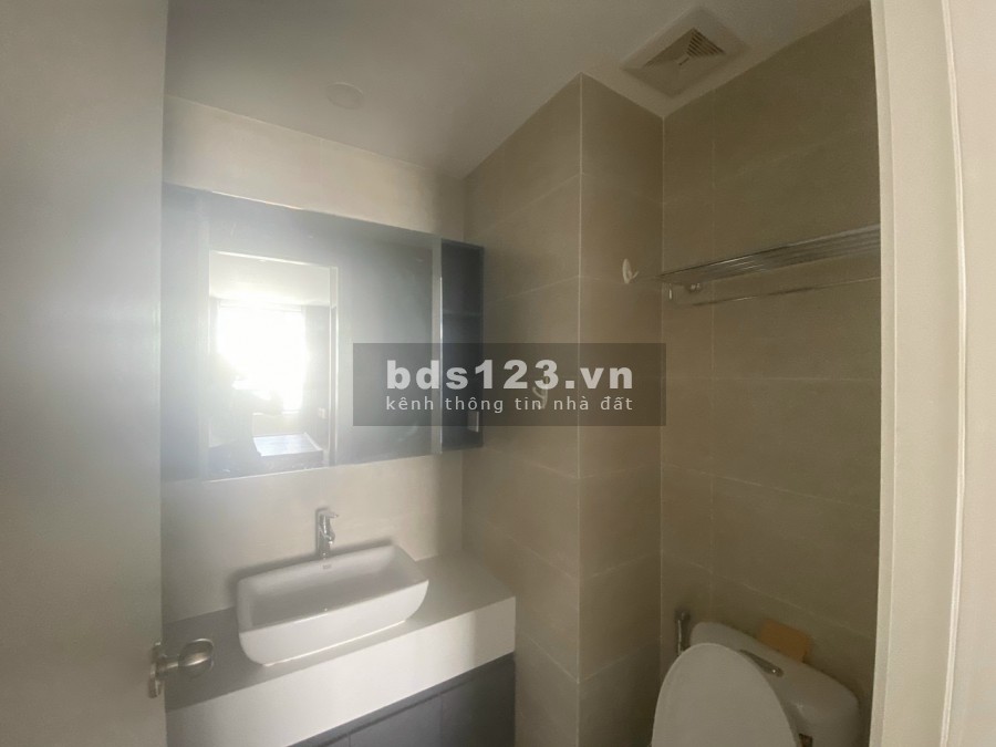 Căn 2pn, 2wc cc Central Premium Quận 8, dt 73m2, giá 3.3 tỷ, có nội thất, nhà mới nhận ở liền tay