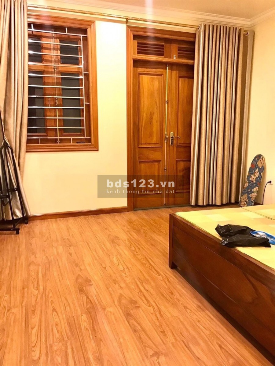 Chính chủ bán nhà Nguyễn Hoàng. Lô góc, ô tô vào nhà, 65m2 x 5 tầng. Giá 7.2 tỷ: 0978996965.