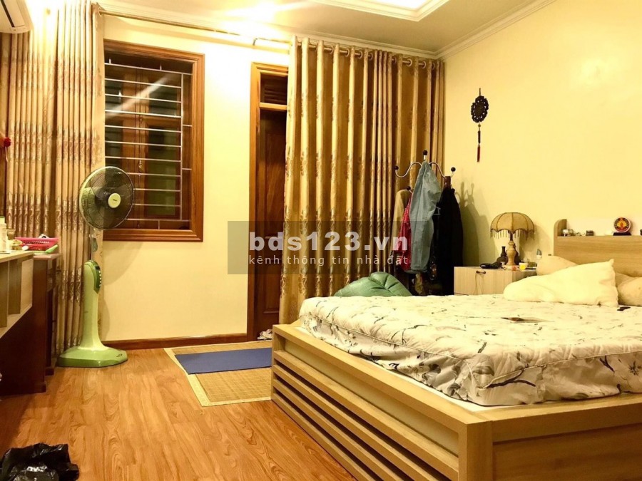 Chính chủ bán nhà Nguyễn Hoàng. Lô góc, ô tô vào nhà, 65m2 x 5 tầng. Giá 7.2 tỷ: 0978996965.