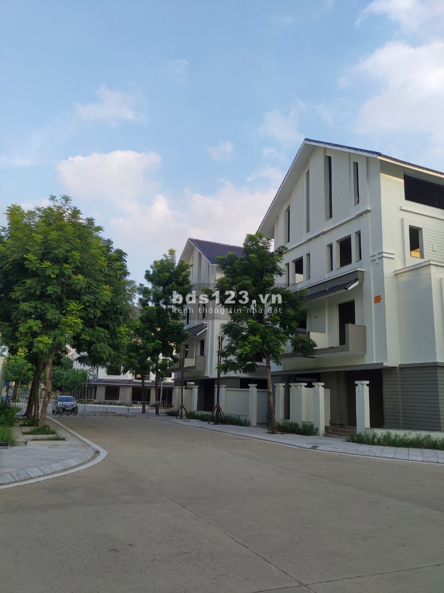 Bán nhà Hà Đông, ô tô đỗ, kinh doanh, diện tích sử dụng 99.9m, giá hơn 9 tỷ, sổ sẵn