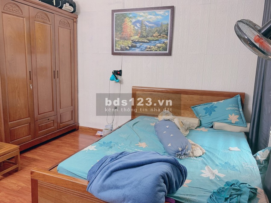 Bán nhà nguyên căn mặt ngõ ô tô đỗ cửa, giá nhỉnh 800 triệu, Quận Hoàng Mai, pháp lí đủ