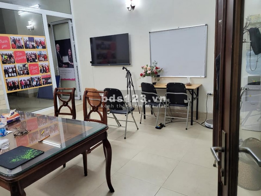 Bán nhà nguyên căn Hoàng Quốc Việt, Nghĩa Đô, phân lô Quận Đội, dt 52m2, gia 4.1 tỷ