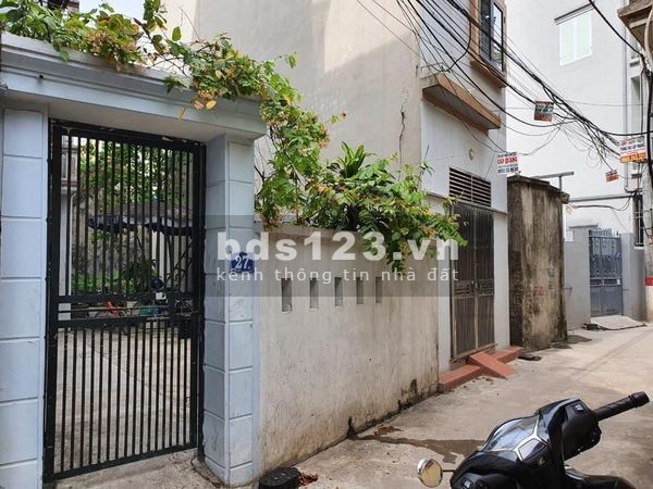 Bán nhà nguyên căn ngõ thông, ô tô đỗ cổng nhỉnh 1 tỷ, 2 mặt thoáng, ở ngay, sổ riêng