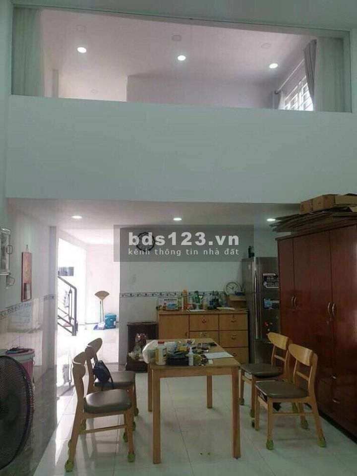 Bán gấp trong tuần, nhà Lạc Long Quân, Quận Tân Bình diện tích 44m2, giá hời