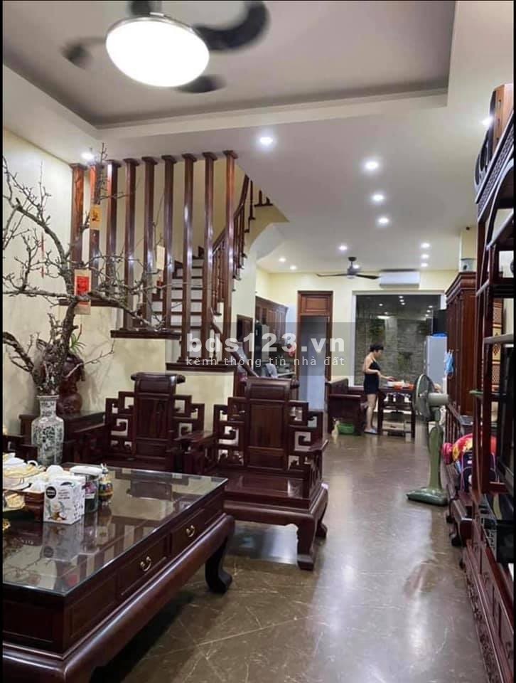Mùa dịch nợ nhiều bán gấp nhà phố Đào Tấn, diện tích 40m2, 5 tầng, giá bán 3.6 tỷ, sổ sẵn