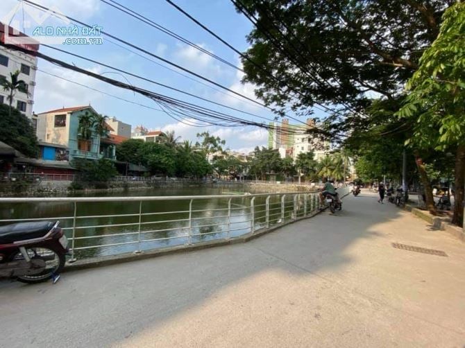 Bán nhà Mỗ Lao, Hà Đông, lô góc, diện tích 40m2, 5 tầng, ô tô, gần hồ, sân chơi chung. Đẹp!