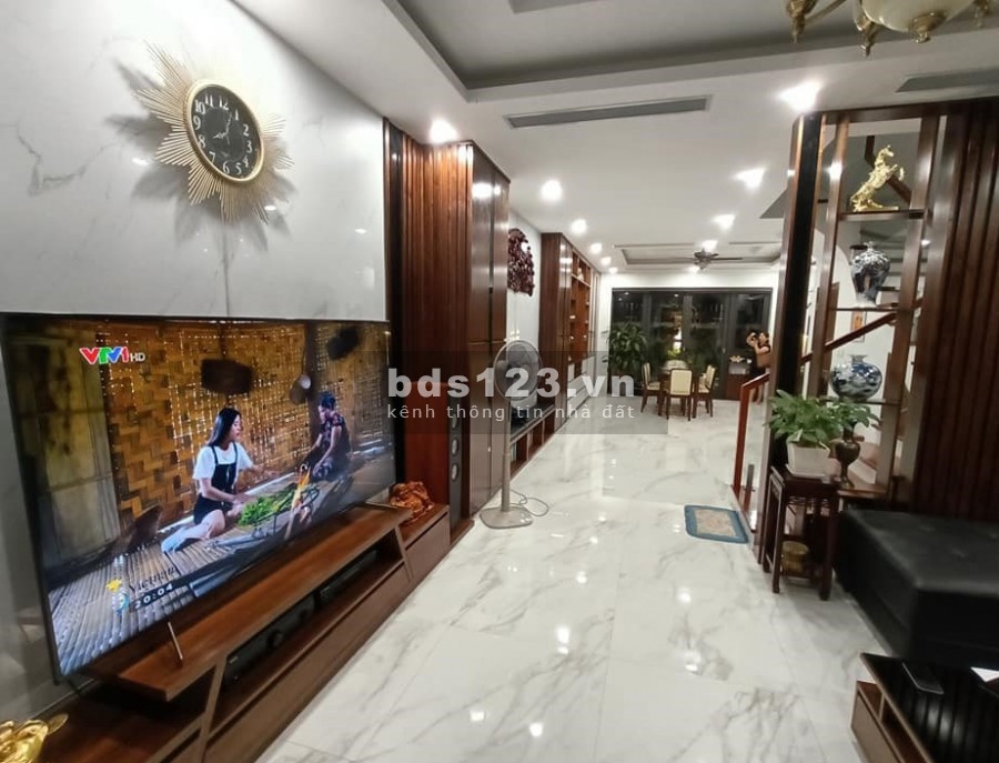 Bán Liền Kề Xa La, Hà Đông. diện tích 90m, 5 tầng, nhà đẹp, kinh doanh. Giá 8.2 tỷ