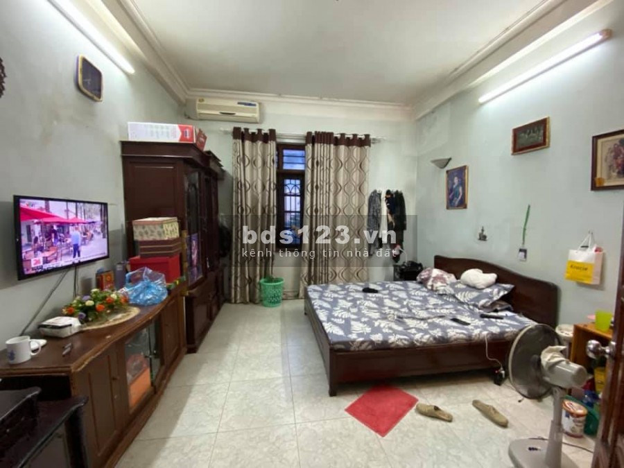 Bán nhà 5 tầng, ngõ ô tô Phạm Văn Đồng giá bán 4.85 tỷ, dt 61m2, thoáng trước và sau