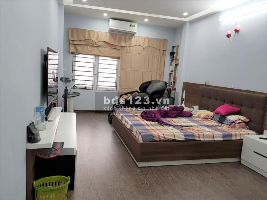 Bán nhà Trung Phụng, giá bán 2.7 tỷ, diện tích sử dụng 33m2, đúc kiên cố 4 tầng