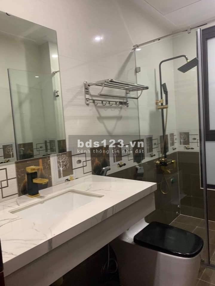 Bán nhà Trường Chinh. Ngõ Ôtô tránh. DT 46m. 6 Tầng. MT 4.7m. Giá 10 Tỷ.