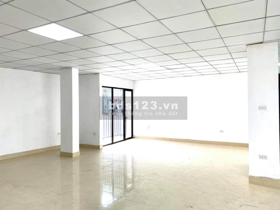 Tòa nhà văn phòng Trần Thái Tông 8 tầng vỉa hè mặt tiền 10M 1 hầm dt 160m2 giá 60 tỷ