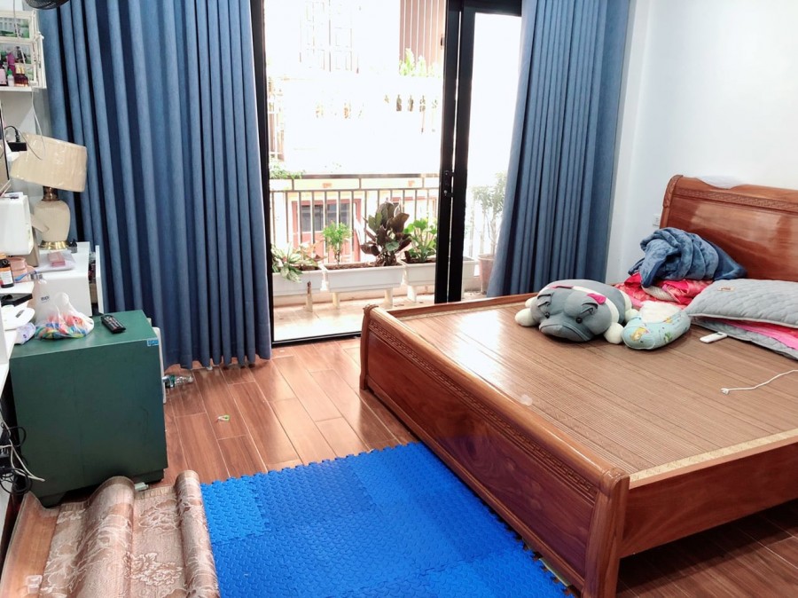 Bán nhà Mỗ Lao, Hà Đông, lô góc, diện tích 40m2, 5 tầng, ô tô, gần hồ, sân chơi chung. Đẹp!