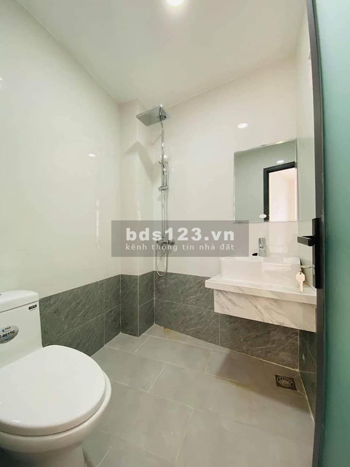 Bán gấp trong tuần, nhà Lạc Long Quân, Quận Tân Bình diện tích 44m2, giá hời