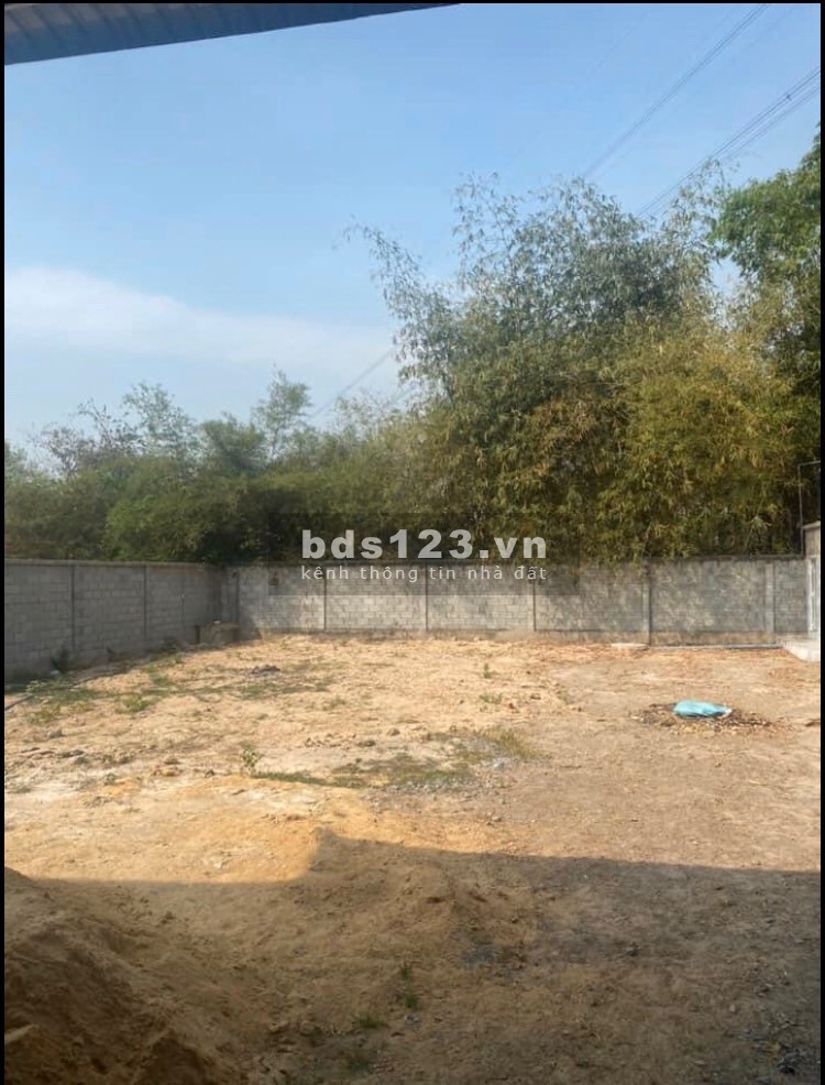 Cần bán xưởng sản xuất đường contener chạy 1/ đường Sông Lu diện tích 1573m2 điện hạ trạm