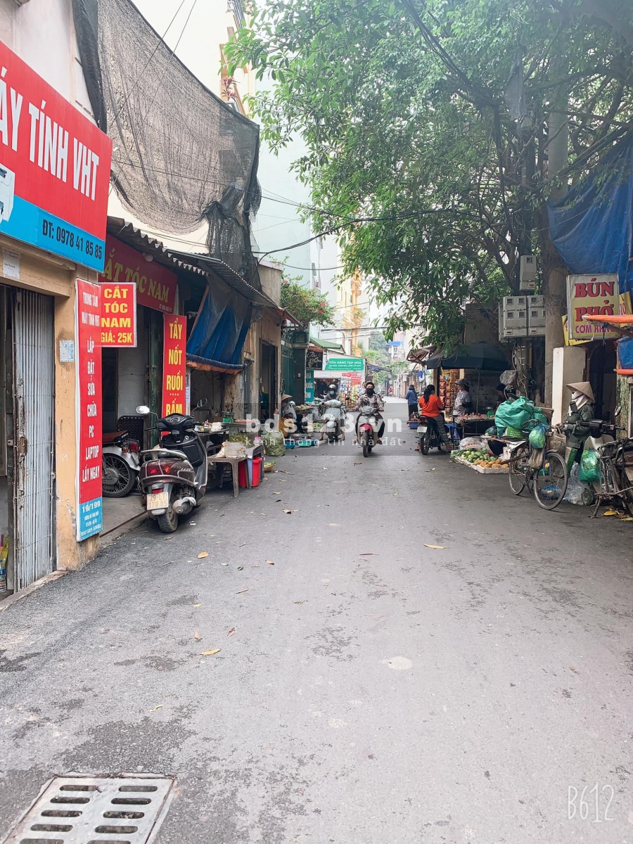 Bán nhà Hồ Tùng Mậu, ba bước lên ô tô, diện tích sử dụng 39m2, giá chỉ 3.x tỷ
