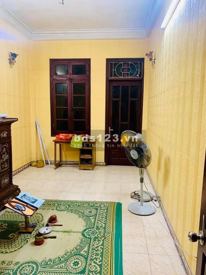 Bán nhà Cầu Giấy diện tích 100m2 mặt tiền 4.4m nở hậu giá 9.9 tỷ liên hệ 0386380199