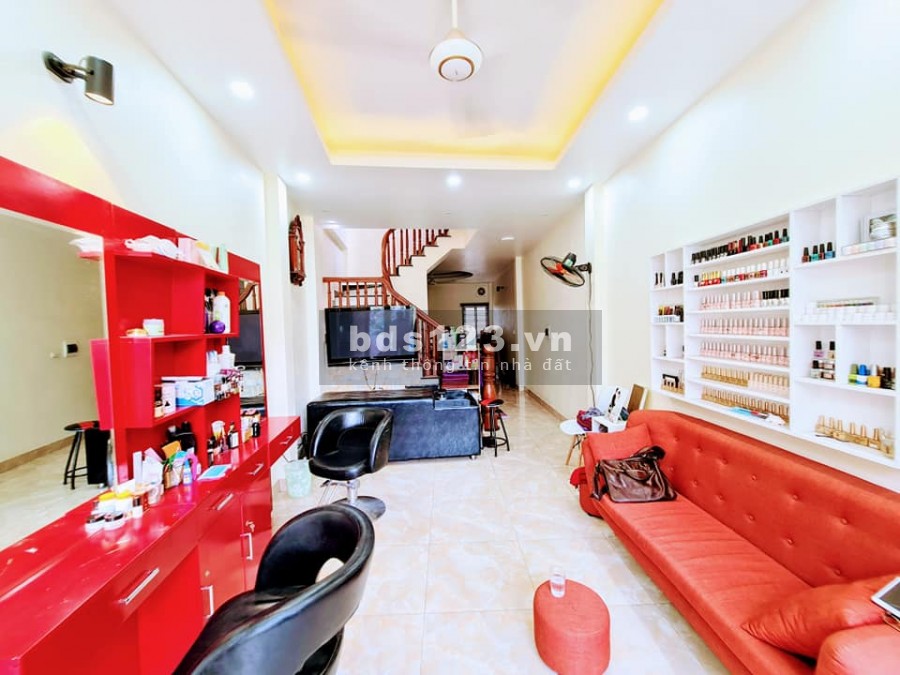 Siêu phẩm đường Tam Trinh, diện tích sử dụng 56m2, giá bán nhỉnh 3 tỷ, vào ở luôn, lh 0963603236