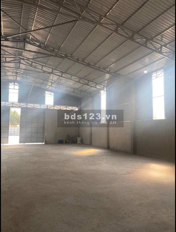 Cần bán xưởng sản xuất đường contener chạy 1/ đường Sông Lu diện tích 1573m2 điện hạ trạm