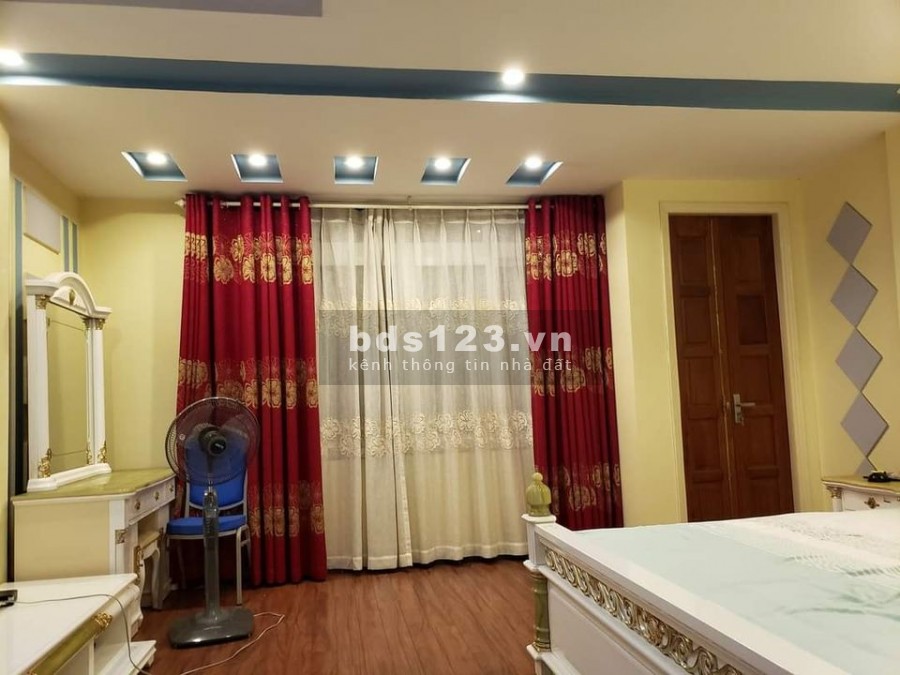 Bán nhà phố Trần Cung đẳng cấp ngõ rộng nội thất khủng gần 3 công Viên Lớn, giá 8.8 tỷ