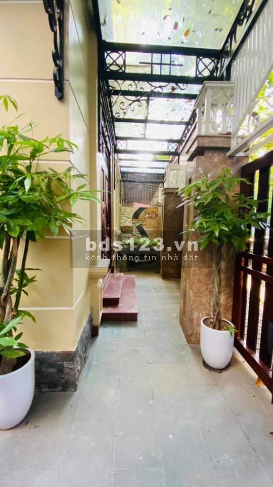 Bán Biệt thự Việt kiều Châu Âu, Quận Hà Đông, hai mặt phố, diện tích 130m2, giá bán 20 tỷ