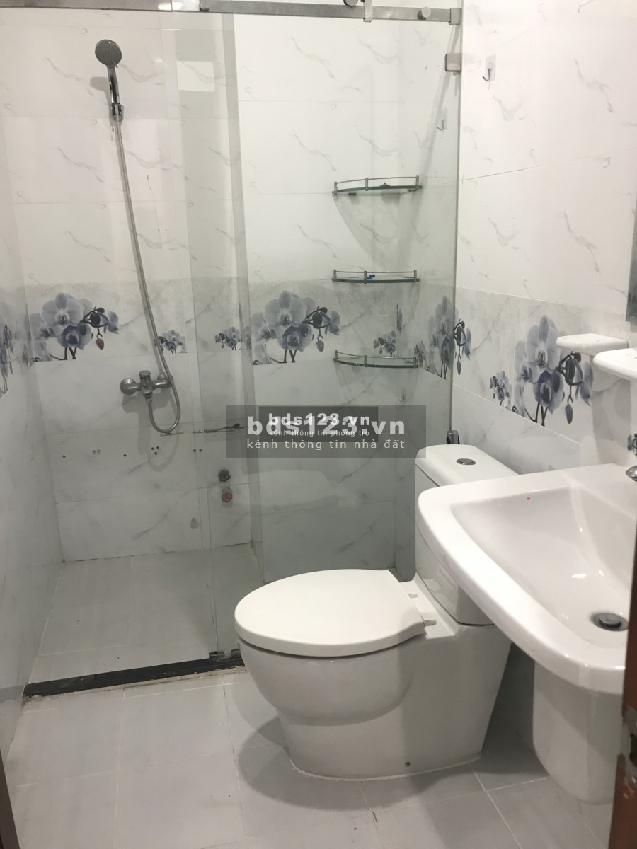 Nhà ở Nguyễn Huy Tưởng dt 23m2 4 tầng giá 2.55 tỷ ngõ rộng đông dân kinh doanh tốt