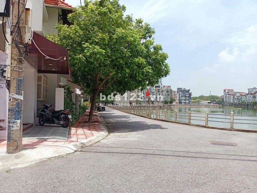 Bán nhà nguyên căn dt 60m2, đường to, ô tô vào nhà ,10m ra phố chính giá chỉ 6.8 tỷ