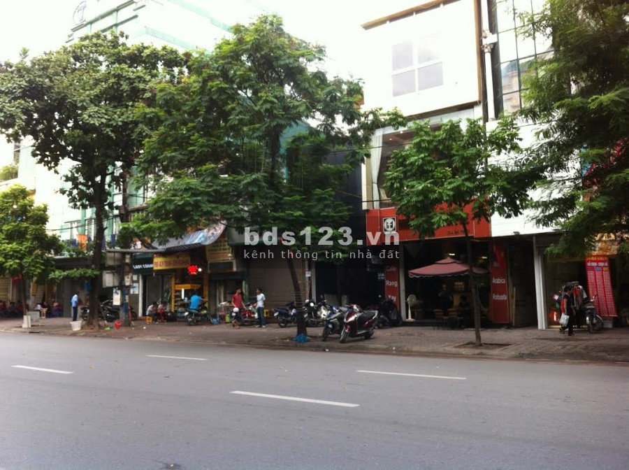 Bán nhà Hoàng Ngọc Phách, Kinh doanh tốt, diện tích sử dụng 16m2, giá bán 1 tỷ nhỉnh