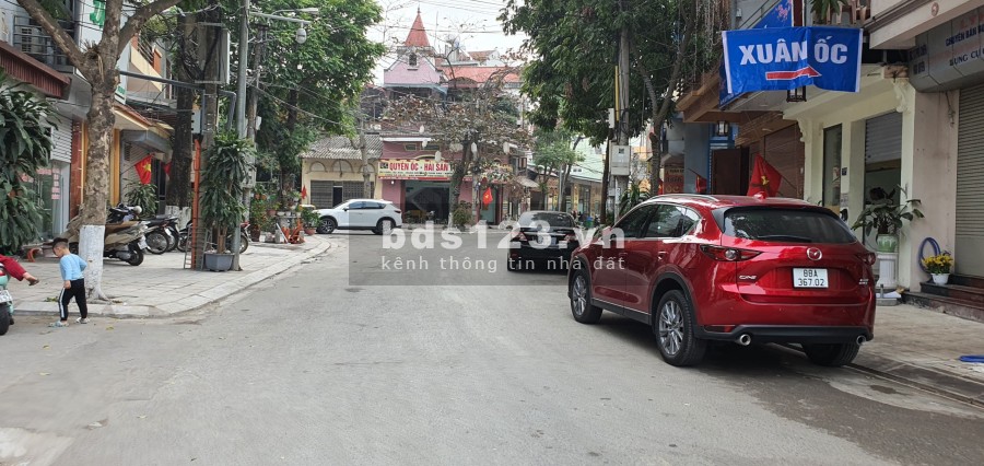 Bán nhà đúc bê tông 2 tầng phố Chiền, Ngô Quyền, Vĩnh Yên liên hệ xem nhà 0986934038