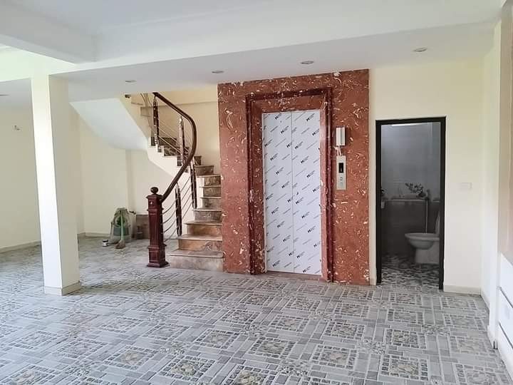 Bán nhà Ngọc Hồi, Thanh Trì, DT64m2 x 7 tầng Giá 5.5 tỷ Lh 0915607881