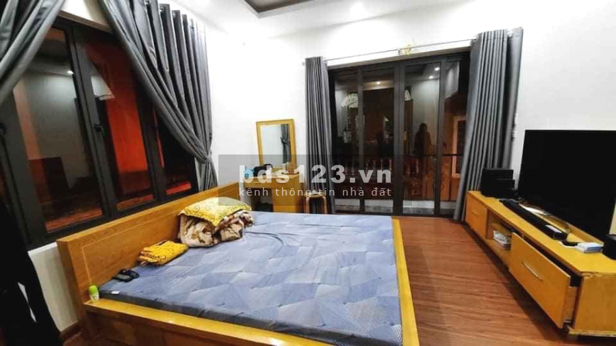Bán Nhà 3 Tầng Kim Giang diện tích sử dụng 40m2 giá 2.7 tỷ, sổ đỏ vuông đẹp