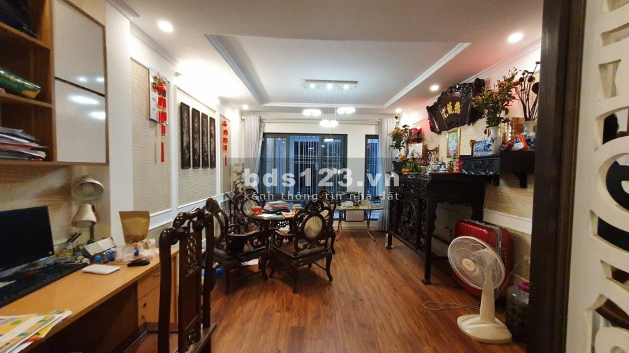 Nhà phân lô, 3 thoáng, sổ vuông đẹp phố Vương Thừa Vũ diện tích 39m2 giá chỉ 3.7 tỷ