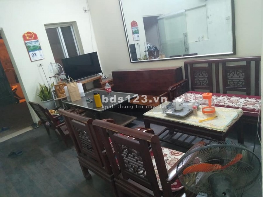 Bán nhà ngõ ô tô rẻ nhất Cầu Giấy, diện tích 55m2, 4 tầng, mt 4m, giá 4.65 tỷ, lh 0975513371