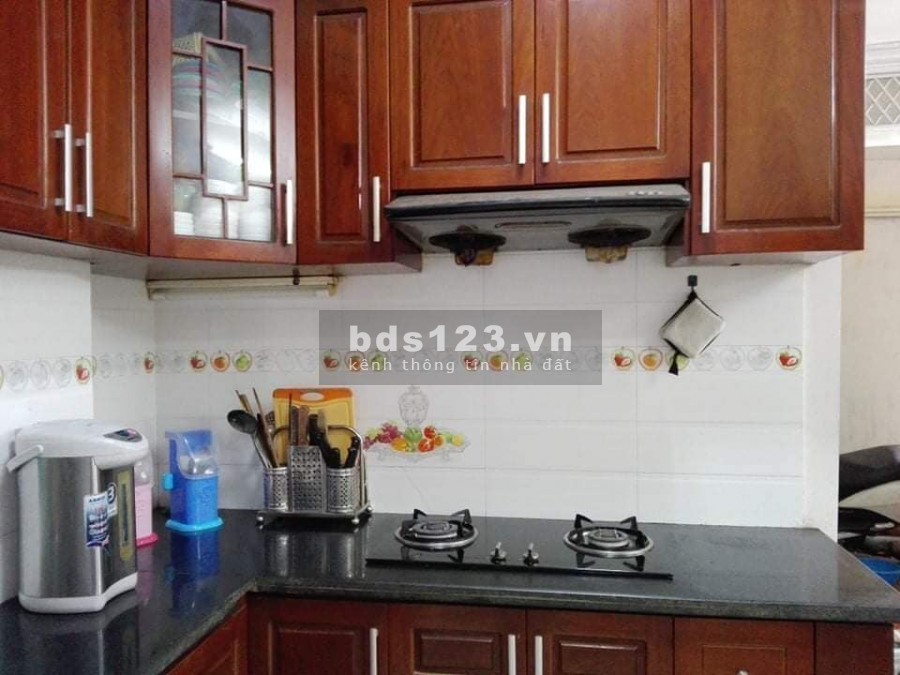 Nhà bán gấp Lâm Du, Long Biên, dt 39m2, 4 tầng, giá 3x tỷ, ngõ thông ô tô đổ cổng, nở hậu