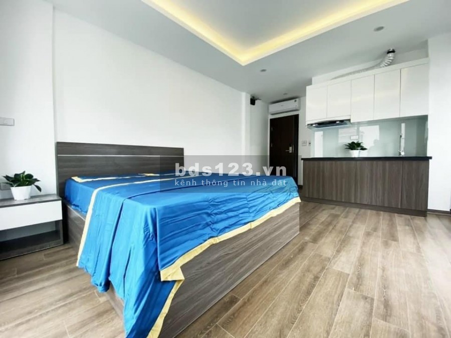 Tòa Apartment Nguyễn Khánh Toàn 3 mặt thoáng, 8 tầng dt 120m2 doanh thu 150 triệu/tháng, giá 30 tỷ