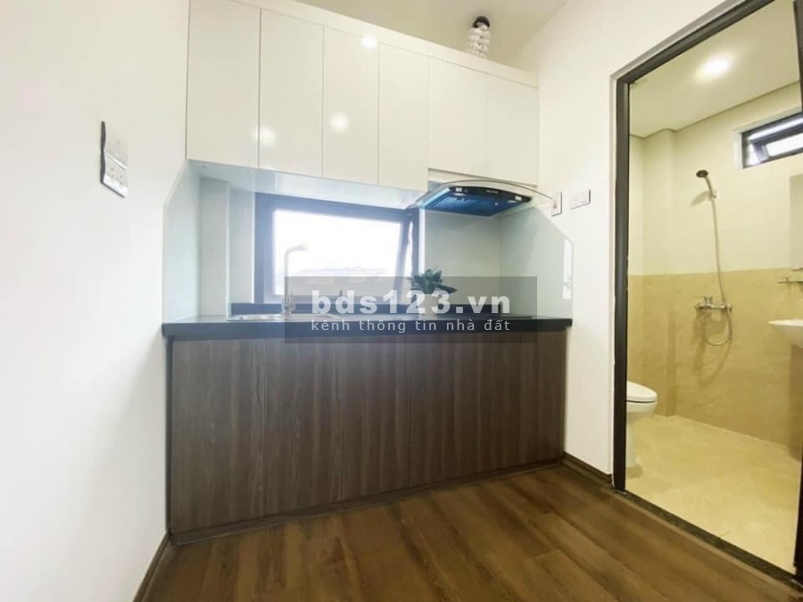 Tòa Apartment Nguyễn Khánh Toàn 3 mặt thoáng, 8 tầng dt 120m2 doanh thu 150 triệu/tháng, giá 30 tỷ