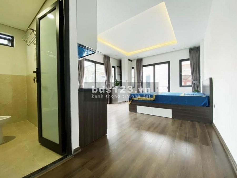 Tòa Apartment Nguyễn Khánh Toàn 3 mặt thoáng, 8 tầng dt 120m2 doanh thu 150 triệu/tháng, giá 30 tỷ