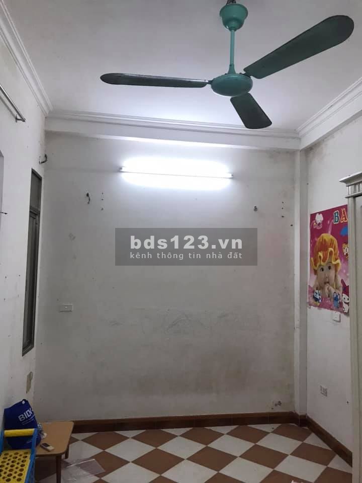 Bán nhà nguyên căn ngõ Quỳnh, Hai Bà Trưng, gần phố dt 42m2, giá nhỉnh 3 tỷ, sổ có sẵn