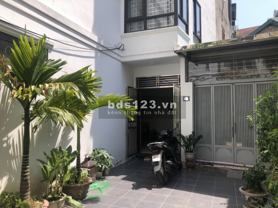 Nhà mới 5 tầng về ở luôn giá nhỉnh 3 tỷ phố Nguyễn Văn Cừ, Quận Long Biên, sổ sẵn
